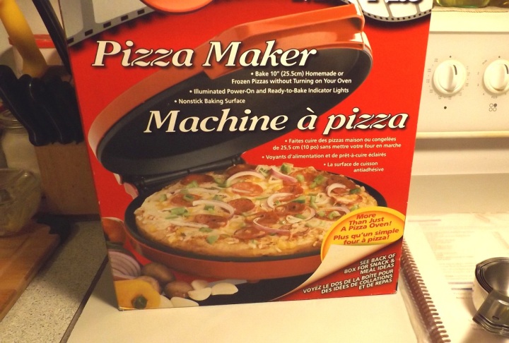 Betty Crocker Pizza Maker - 001